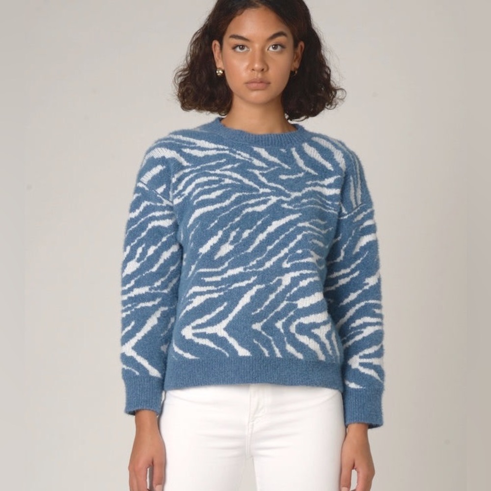 Cistar New York Uma Blue Zebra Print Sweater